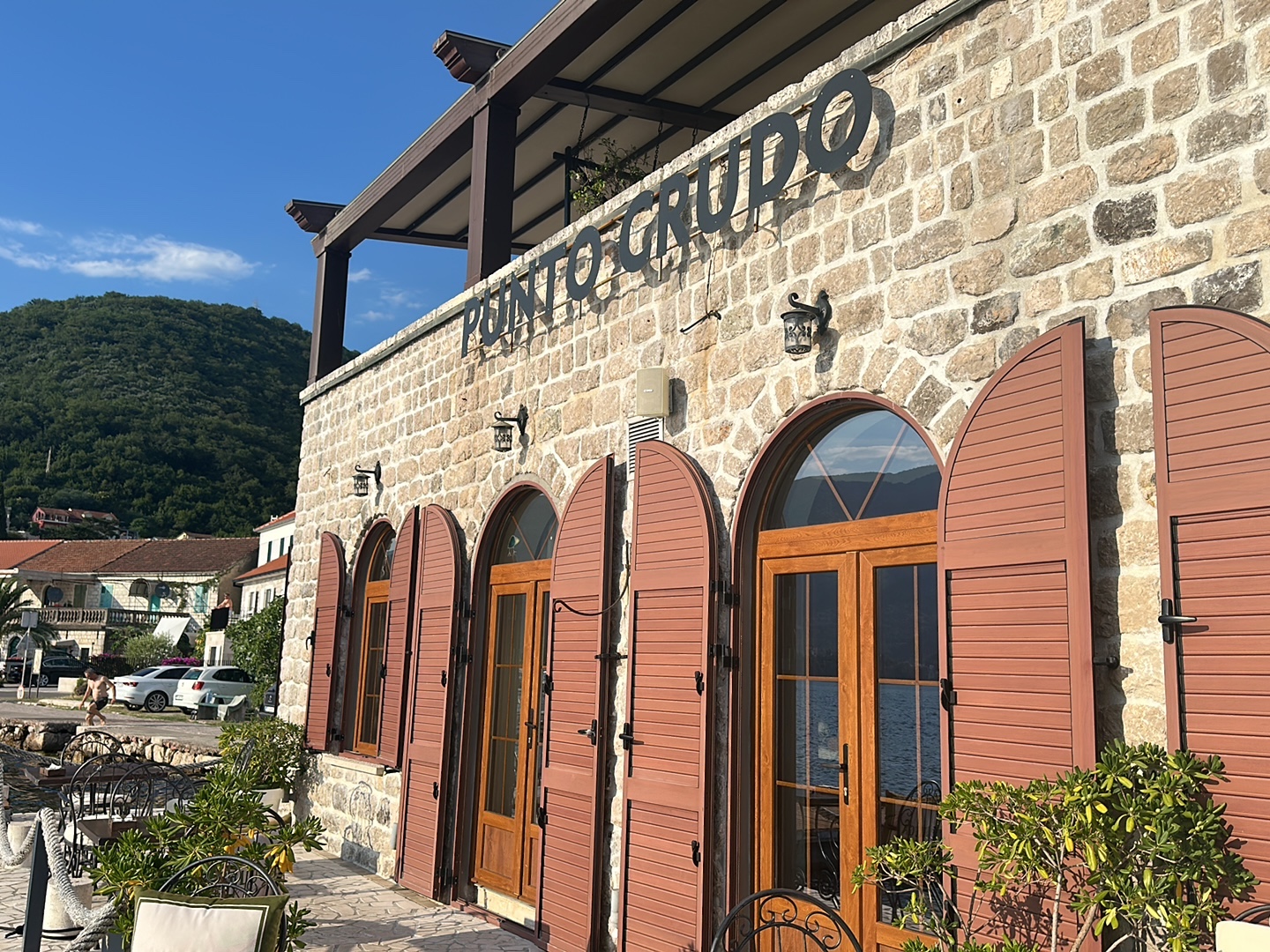 Punto Crudo interior